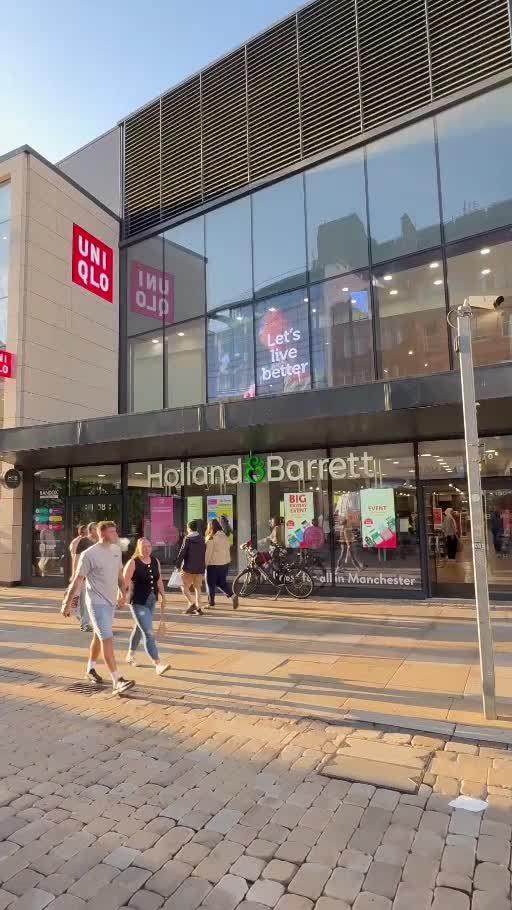 Holland & Barrett: İngiltere’de raflar arasında bir mola